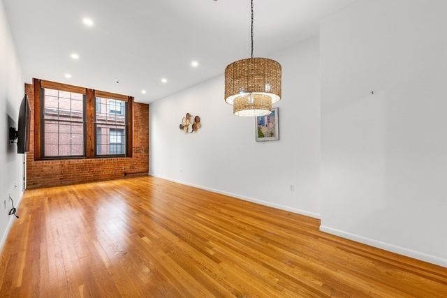 1243 Adams 207, Boston, MA 02124