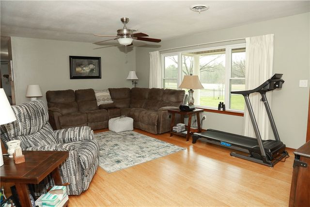 224 Laddy Lane, London, AR 72847