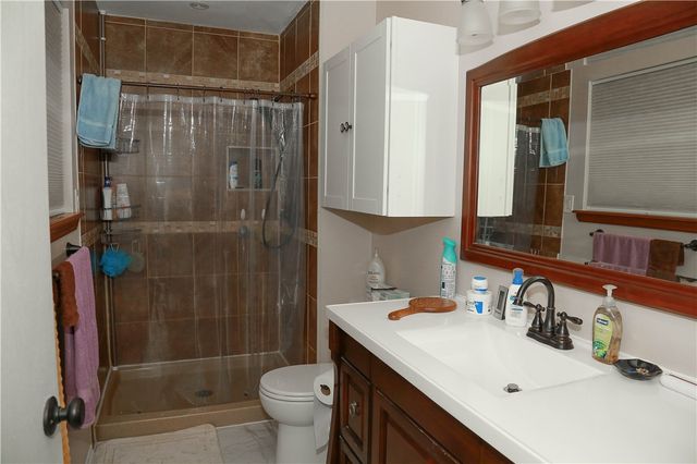 224 Laddy Lane, London, AR 72847