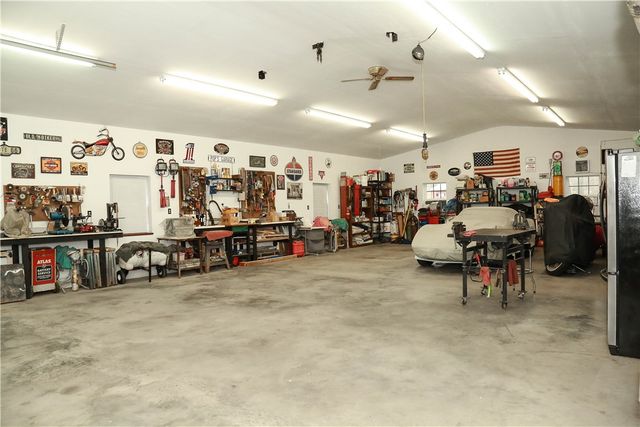 224 Laddy Lane, London, AR 72847