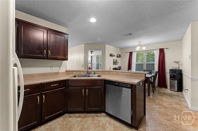 107 Shallowford Circle, Hinesville, GA 31313