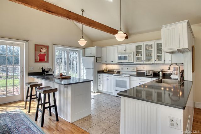 65 Ryder Farm Lane, Orient, NY 11957