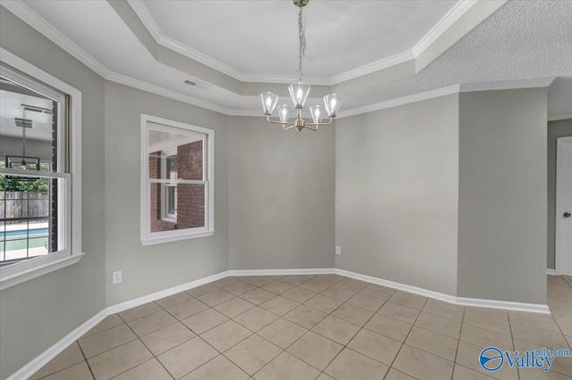 2722 King Arthur Court SW, Decatur, AL 35603
