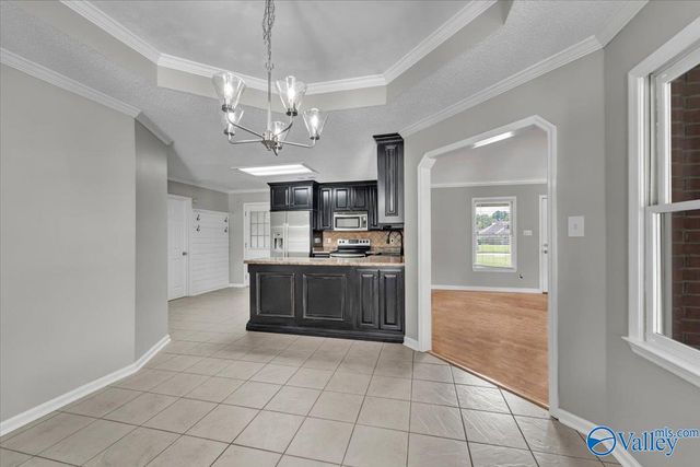 2722 King Arthur Court SW, Decatur, AL 35603