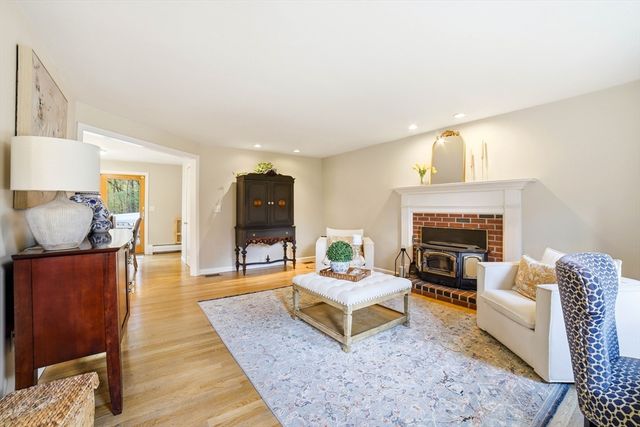 43 Carriage Hill Road, Northborough, MA 01532
