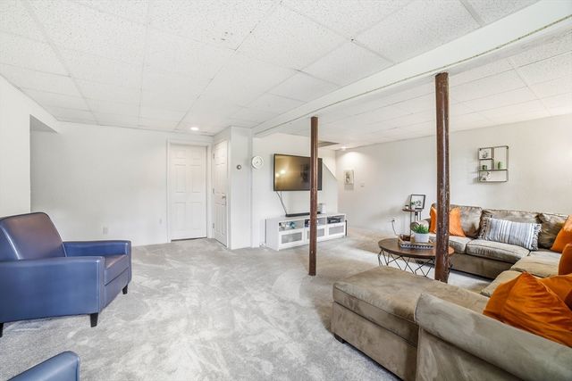 43 Carriage Hill Road, Northborough, MA 01532
