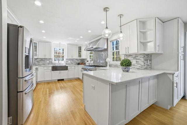 43 Carriage Hill Road, Northborough, MA 01532