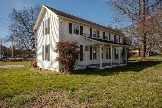 202 Vine St, Loretto, TN 38469