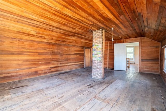 202 Vine St, Loretto, TN 38469