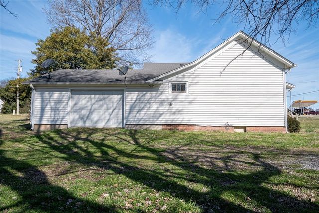 202 Vine St, Loretto, TN 38469