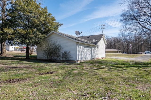 202 Vine St, Loretto, TN 38469