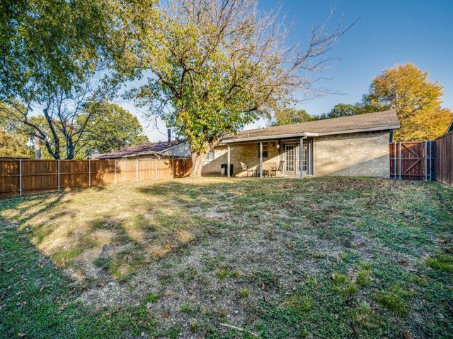 1917 Briarwood Drive, Plano, TX 75074