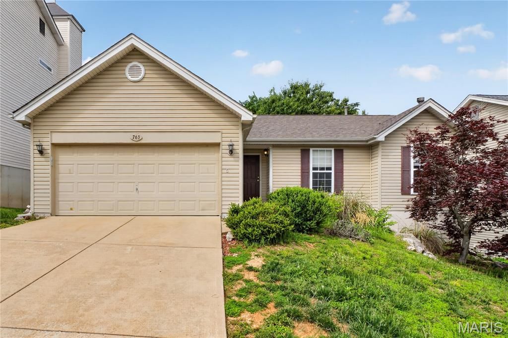 763 Shadow Pine Drive, Fenton, MO 63026