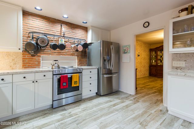 3819 E Calle Cortez, Tucson, AZ 85716