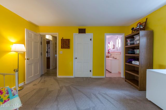 3819 E Calle Cortez, Tucson, AZ 85716