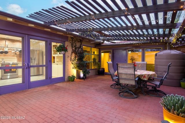 3819 E Calle Cortez, Tucson, AZ 85716