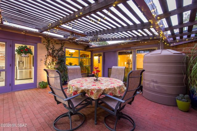 3819 E Calle Cortez, Tucson, AZ 85716