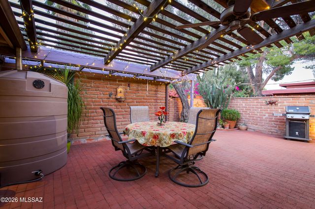 3819 E Calle Cortez, Tucson, AZ 85716