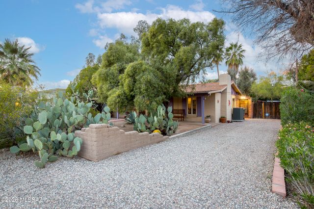 3819 E Calle Cortez, Tucson, AZ 85716