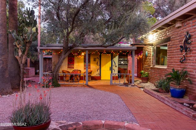 3819 E Calle Cortez, Tucson, AZ 85716