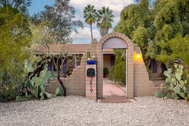 3819 E Calle Cortez, Tucson, AZ 85716