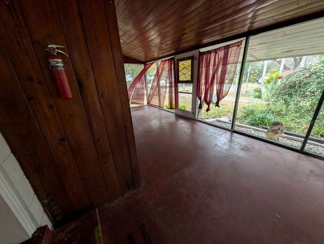 2304 VINE STREET, Leesburg, FL 34748