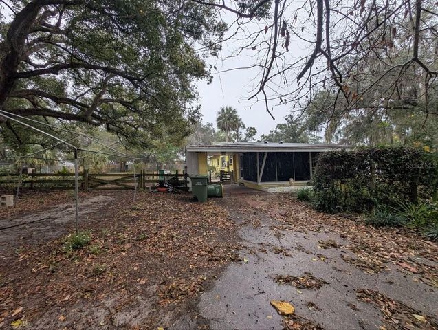 2304 VINE STREET, Leesburg, FL 34748