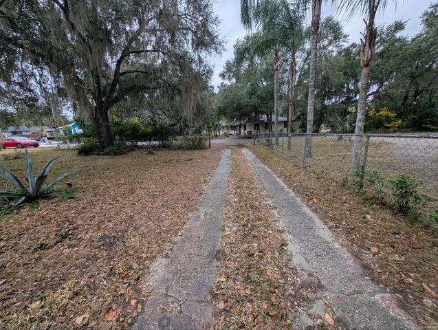 2304 VINE STREET, Leesburg, FL 34748