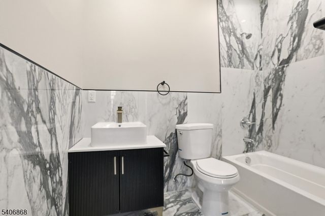 67 Brookdale Ave, Newark City, NJ 07106