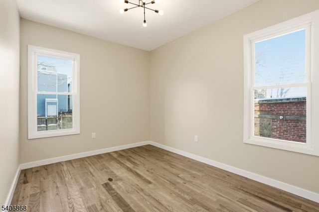 67 Brookdale Ave, Newark City, NJ 07106