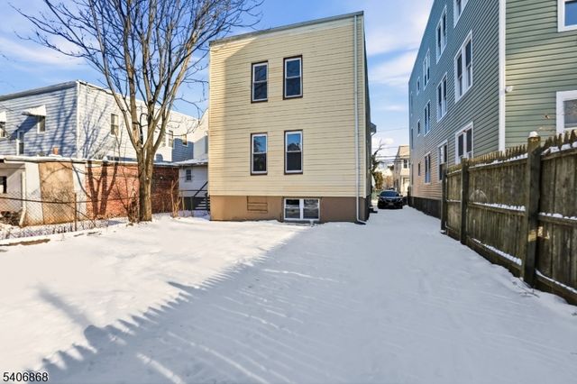 67 Brookdale Ave, Newark City, NJ 07106