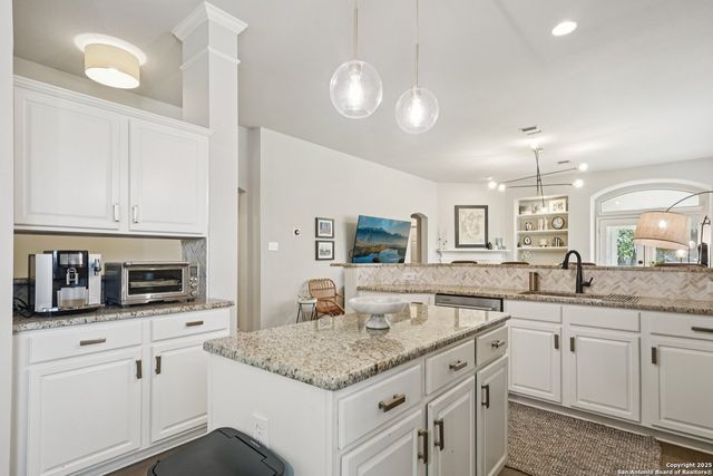 16743 Worthington, San Antonio, TX 78248
