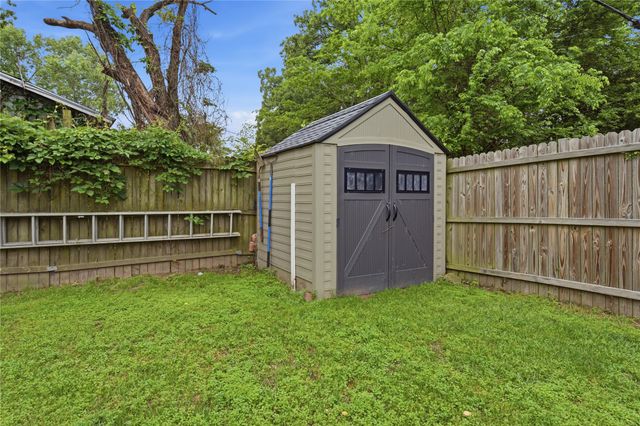 732 Ridgewood Drive, Tool, TX 75143