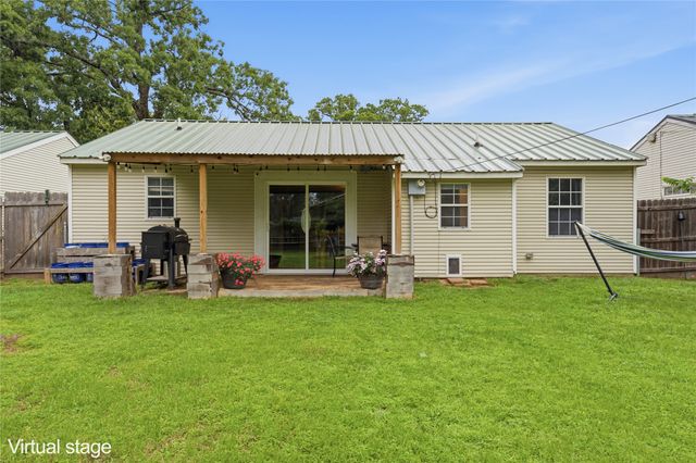 732 Ridgewood Drive, Tool, TX 75143