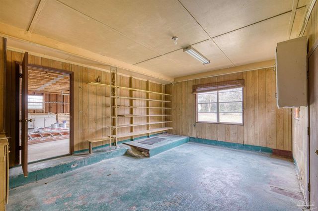 1099 Pine Top Ln, Cantonment, FL 32533