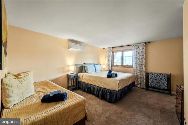 31 MIDDLE VILLAGE WAY, Tannersville, PA 18372