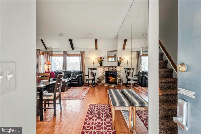 31 MIDDLE VILLAGE WAY, Tannersville, PA 18372