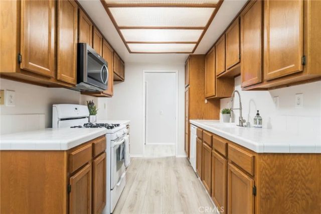 907 Shady Lane, Glendora, CA 91740