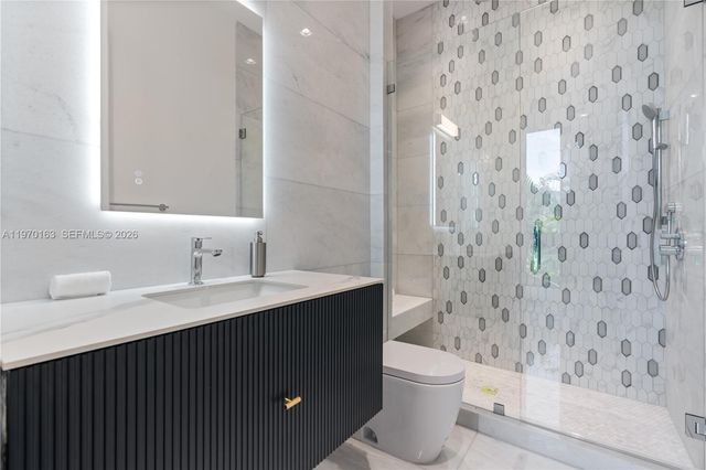 536 W 51st St, Miami Beach, FL 33140