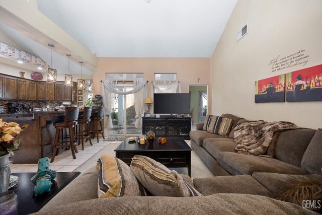 5705 Valley Street, Bakersfield, CA 93306