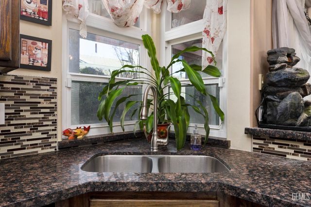 5705 Valley Street, Bakersfield, CA 93306