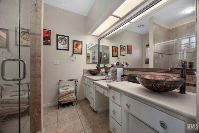 5705 Valley Street, Bakersfield, CA 93306