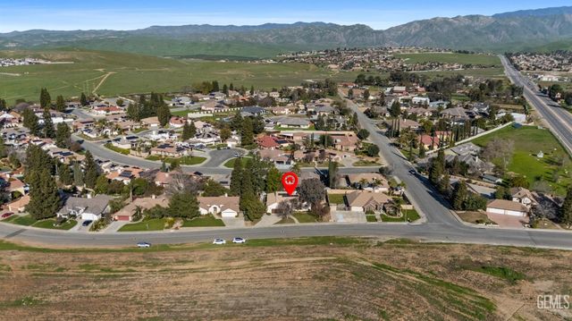 5705 Valley Street, Bakersfield, CA 93306