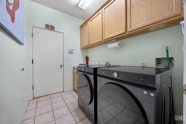 5705 Valley Street, Bakersfield, CA 93306