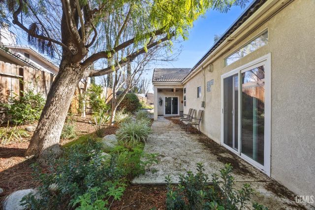 5705 Valley Street, Bakersfield, CA 93306