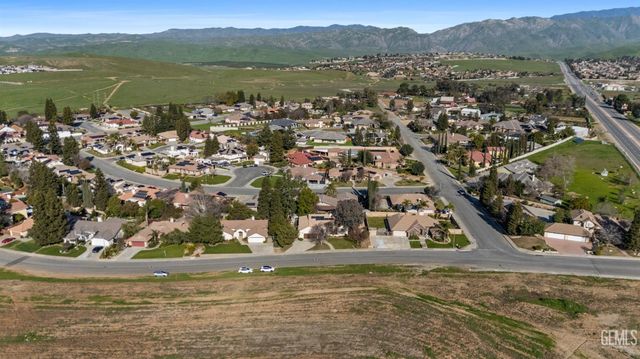 5705 Valley Street, Bakersfield, CA 93306