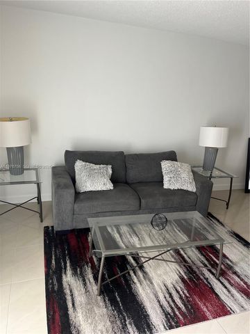 2451 SW 82nd Ave 207, Davie, FL 33324