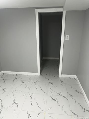 95-27 239th Street, Floral Park, NY 11001