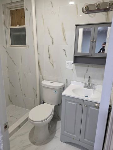 95-27 239th Street, Floral Park, NY 11001