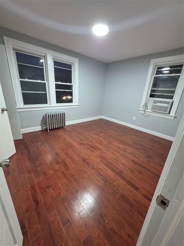 95-27 239th Street, Floral Park, NY 11001